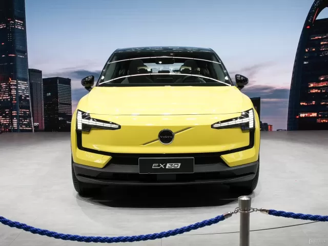 Volvo EX30: Electric SUV Identity Crisis