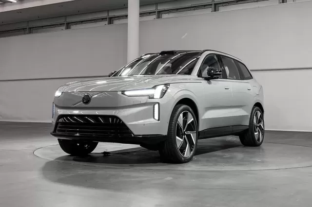 Volvo EX90: Revamping the Electric Flagship for Redemption