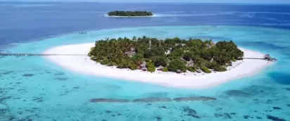 Three Decades of Sustainable Luxury: Banyan Tree Vabbinfaru's Legacy in the Maldives